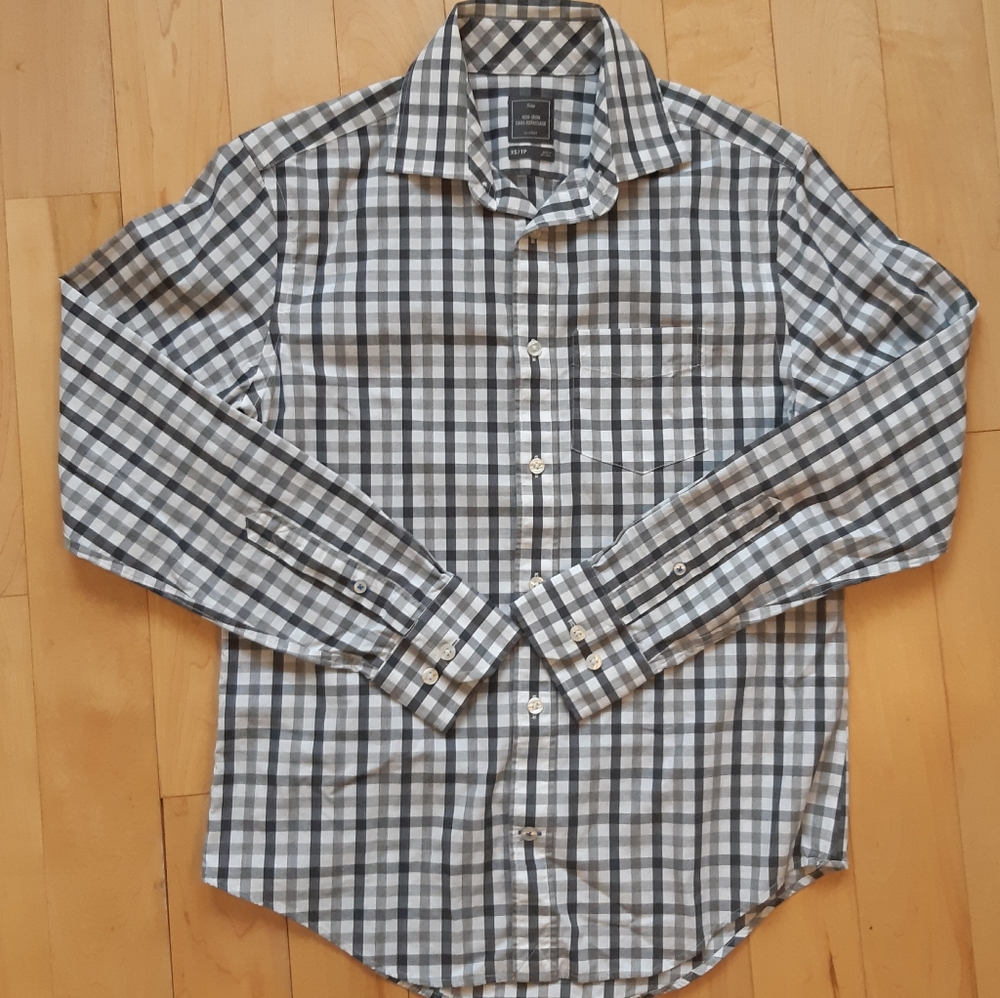 🔥GAP XS men's plaid shirt. 2 for $20 deal!